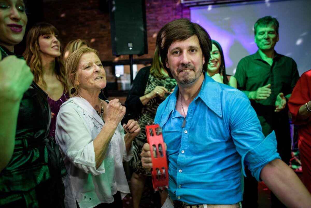 Cantante de Banda Retro para Fiestas y Eventos